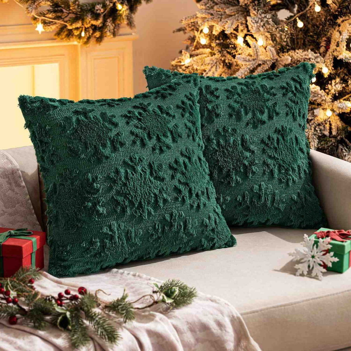 Christmas Solid Snowflake Pillow Covers Green 18x18-inch